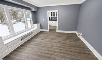 908 Work Dr, Akron, OH 44320