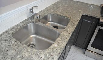 1021 Thornborough Dr, Alpharetta, GA 30004