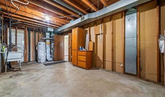 1088 Whitney Dr, Apple Valley, MN 55124