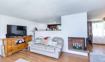 8 Andover Rd, Beverly, MA 01915