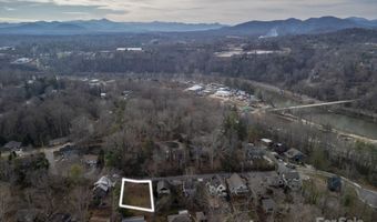 26 Hibriten Dr, Asheville, NC 28801