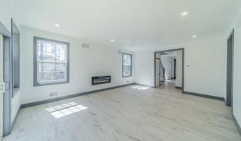 187 Grand Central Pkwy, Bayville, NJ 08721