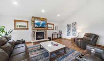 1515 Geneva Rd NE, Alexandria, MN 56308
