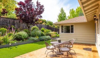 7362 Oakmont Dr, Santa Rosa, CA 95409