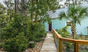 109 Bay Colony Way, Apalachicola, FL 32320