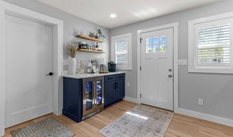 56 Pasture Farm Dr, Middletown, RI 02842