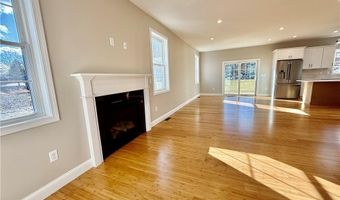 6 Pico Cir, Johnston, RI 02919