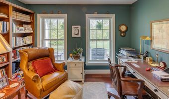 104 Champagne Cir, Campton, NH 03223
