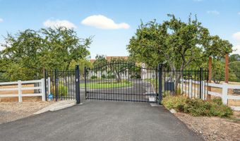 500 Pompadour Dr, Ashland, OR 97520