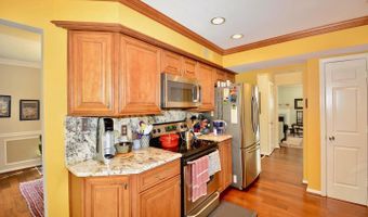 6153 SUMMER PARK Ln, Alexandria, VA 22315