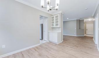 20901 CEDARPOST Sq 101, Ashburn, VA 20147