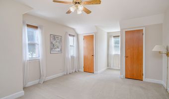 19 Valerie Ln, Danbury, CT 06811