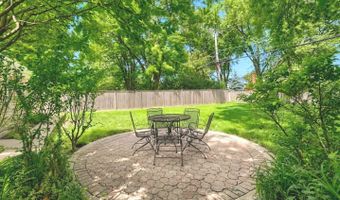 616 W Park St, Arlington Heights, IL 60005