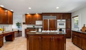 1637 Encino Dr, Escondido, CA 92025