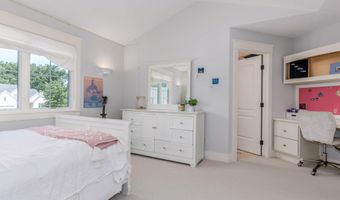 4986 W Village Ct SE, Ada, MI 49301