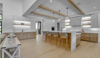 11 Sanctuary Ct, Amherst, NY 14221