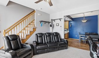 822 Red Hawk Way SE, Altoona, IA 50009