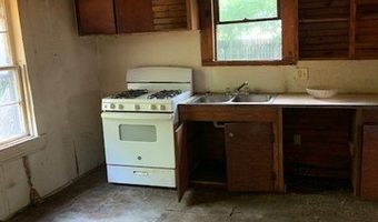 223 Locust St, Alma, AR 72921