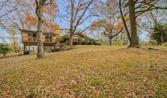 15 Goulart Dr, Bozrah, CT 06334