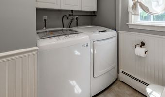 320 Spruce St, Cheshire, CT 06410