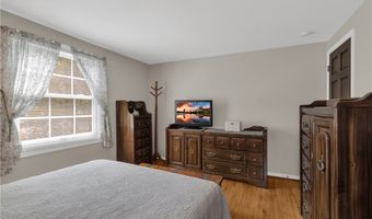 56 LaBelle Ter, Amherst, NY 14228