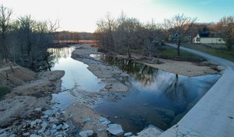 9372 State Highway PP, Ava, MO 65608