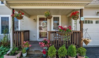 14 Abbey Rd, Brentwood, NH 03833