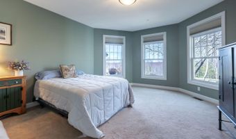 6 Crescent Dr, Bow, NH 03304