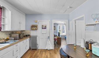 72 S St Ext, Bristol, CT 06010