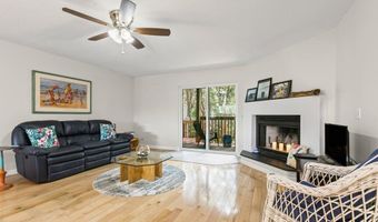 2133 SEMINOLE Rd 4, Atlantic Beach, FL 32233