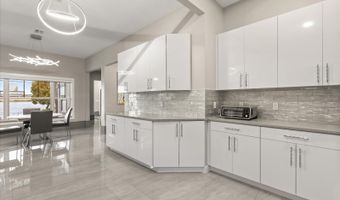 808 EDGEWATER Dr, Orlando, FL 32804