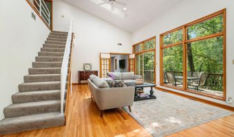 116 E Neptune Ave, Beverly Shores, IN 46301