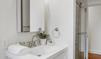 2410 20TH St NW 208, Washington, DC 20009