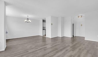 1225 MARTHA CUSTIS Dr 914, Alexandria, VA 22302