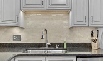 490 Court St #22, Abingdon, VA 24210