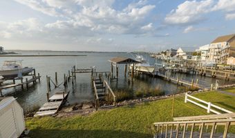 241 Moonlight Dr, Atlantic Beach, NC 28512
