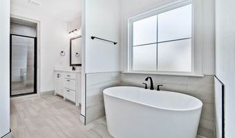 28 Kirkcolm Dr, Bella Vista, AR 72715