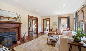 47 Hyland Ave, East Greenwich, RI 02818