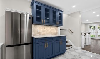 9 COLLEGE Ave, Annapolis, MD 21401