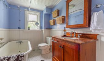 990 River St, Allegan, MI 49010