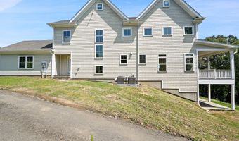 15 Damia Dr, Danbury, CT 06811