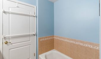 801 Cranberry Rd, Beachwood, NJ 08722