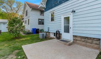 1212 N LEMINWAH St, Appleton, WI 54911