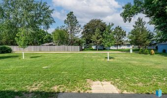 207 S 11th St, Beresford, SD 57004