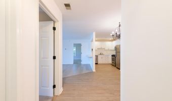 430 Wedgewood Cir, Belford, NJ 07718