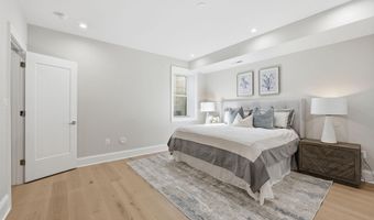 5047 MACARTHUR Blvd NW, Washington, DC 20016