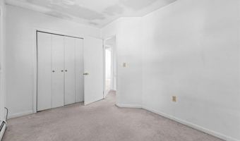 21 Hyde St 4, Burlington, VT 05401