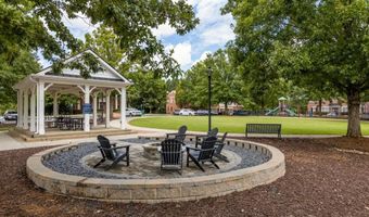185 Swanee Ln, Woodstock, GA 30188