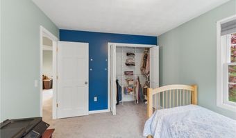 130 Village Hill Ln, North Kingstown, RI 02852