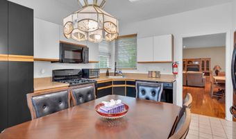 172 Sylvan Lake Blvd, Bayville, NJ 08721